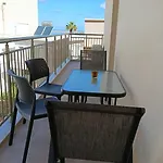 Daire New Modern 2 Bd Flat Just Steps To