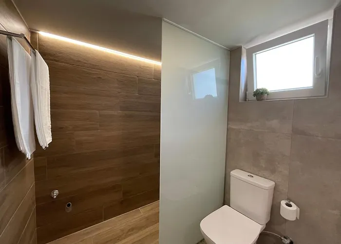 New Modern 2 Bd Flat Just Steps To Апартаменты *