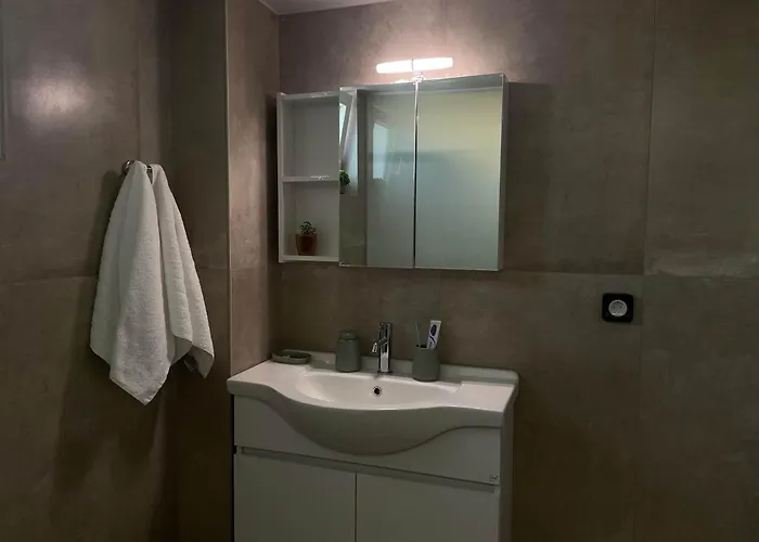 New Modern 2 Bd Flat Just Steps To Апартаменты