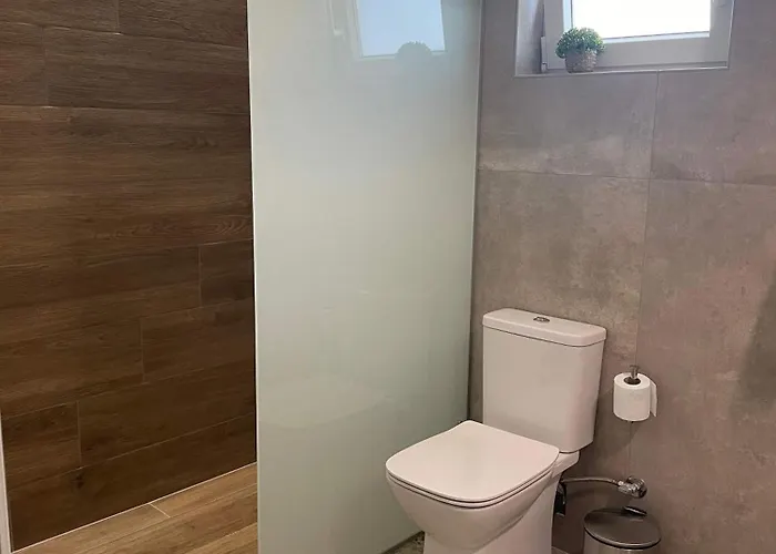 Апартаменты New Modern 2 Bd Flat Just Steps To