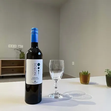 New Modern 2 Bd Flat Just Steps To Apartment Rethymno